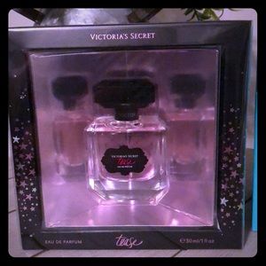 SOLD ❗️Tease - Victoria’s Secret